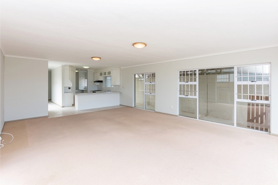 4 Bedroom Property for Sale in Middedorp Western Cape